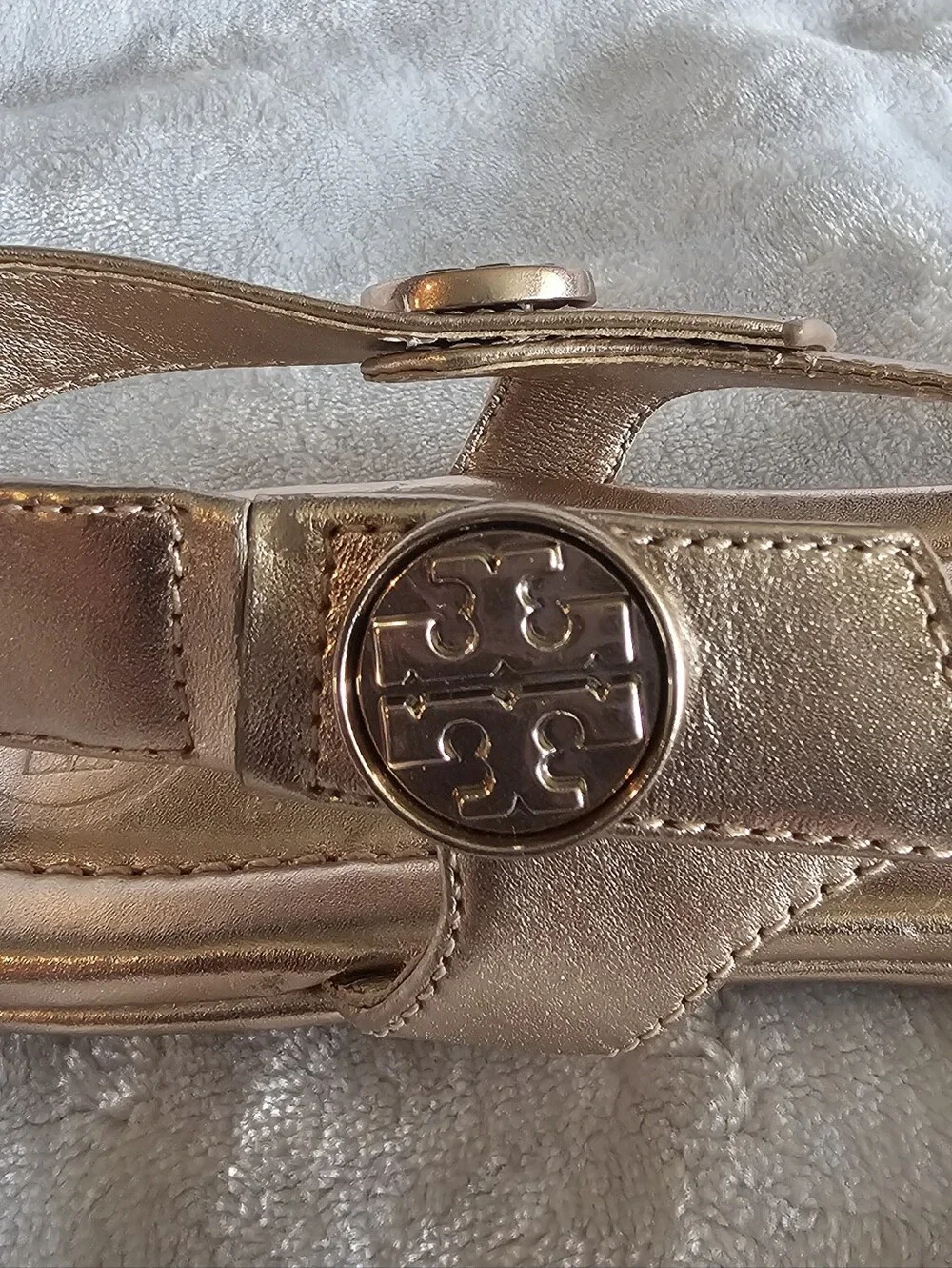 Tory Burch Metallic Gold Women's Thong Sandals - NEW size 7